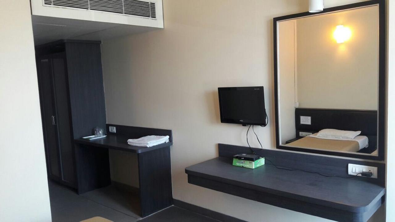 Royal Hills Hotel Bapane Екстериор снимка
