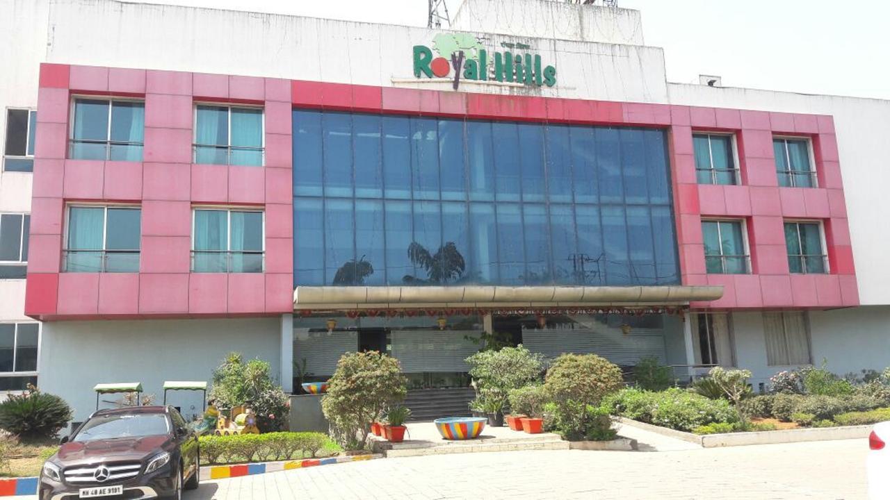 Royal Hills Hotel Bapane Екстериор снимка