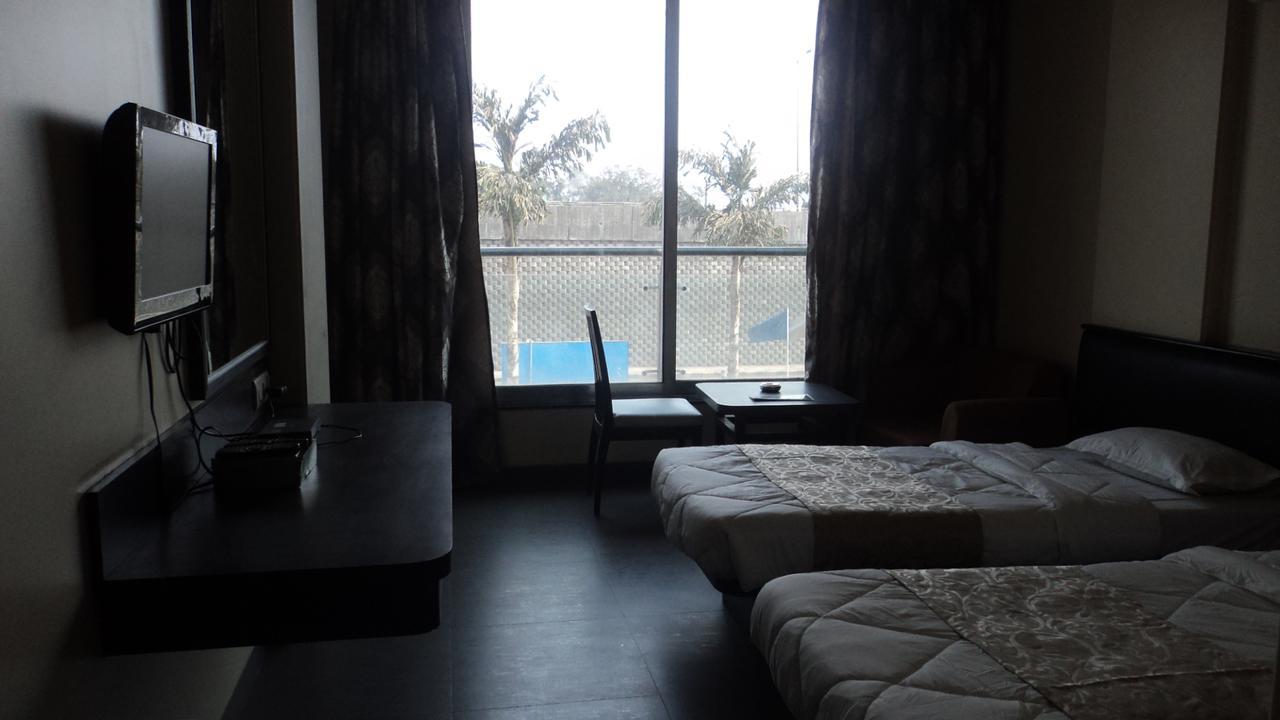 Royal Hills Hotel Bapane Екстериор снимка